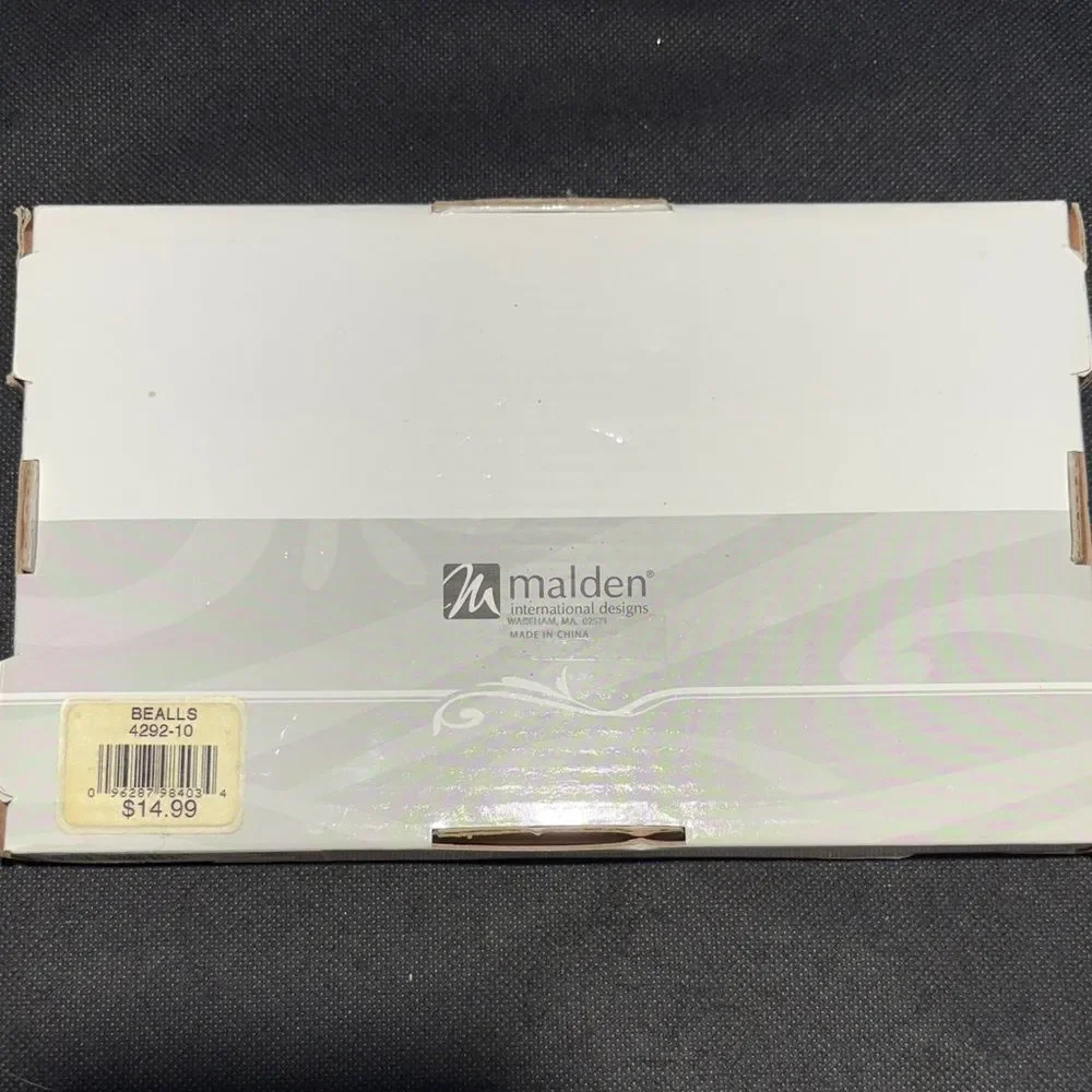 Malden White and Gold Picture Frame